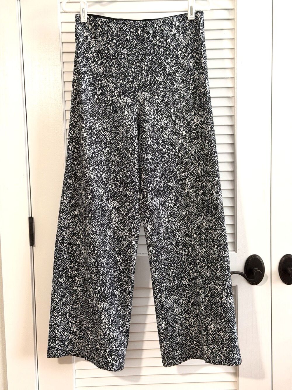 TITLE Boston Proper S Black White Snakeskin Print Wide Leg Pants Stretch Pull On
